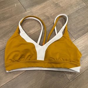 Lululemon Size 4 Sports Bra